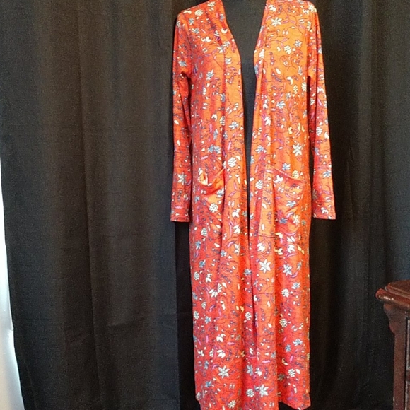 Lularoe Sarah - Picture 2 of 4